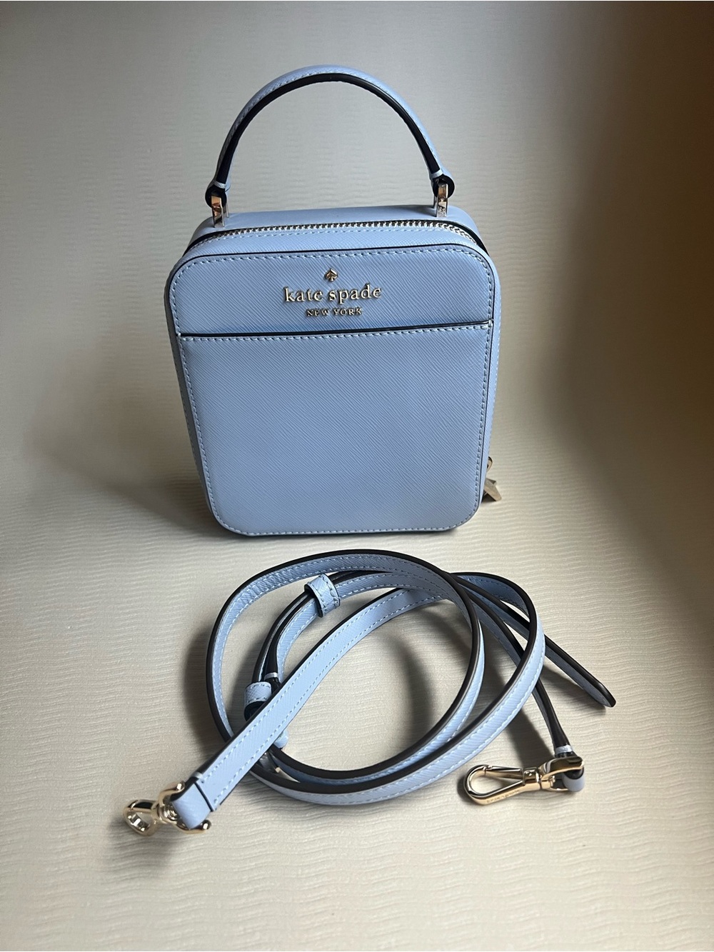 Kate Spade Vanity Case Daisy Saffiano Leather Candied Flower Blue Small NWOT